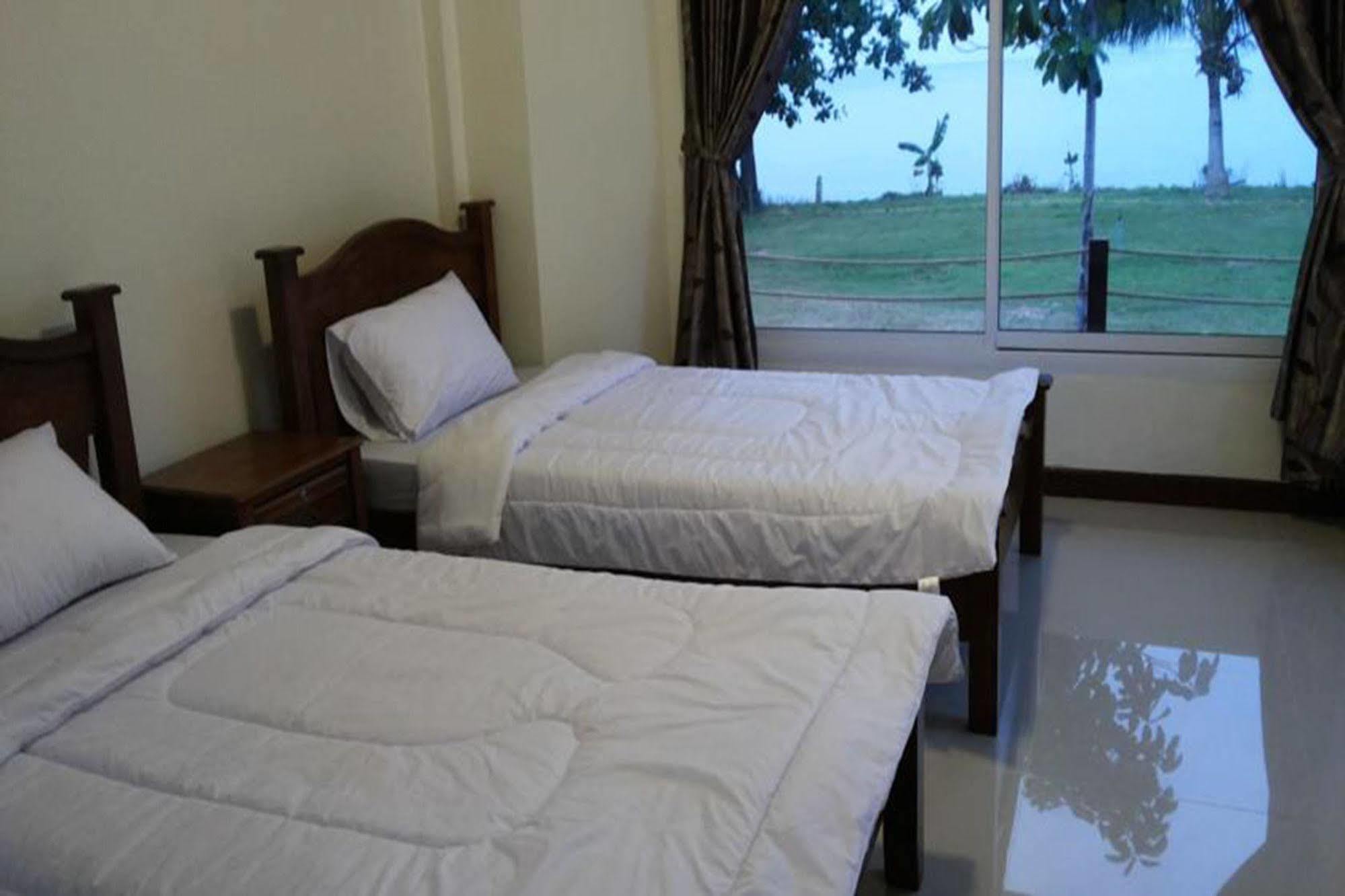Lomtalay Resort Trat Laem Ngop Exterior foto